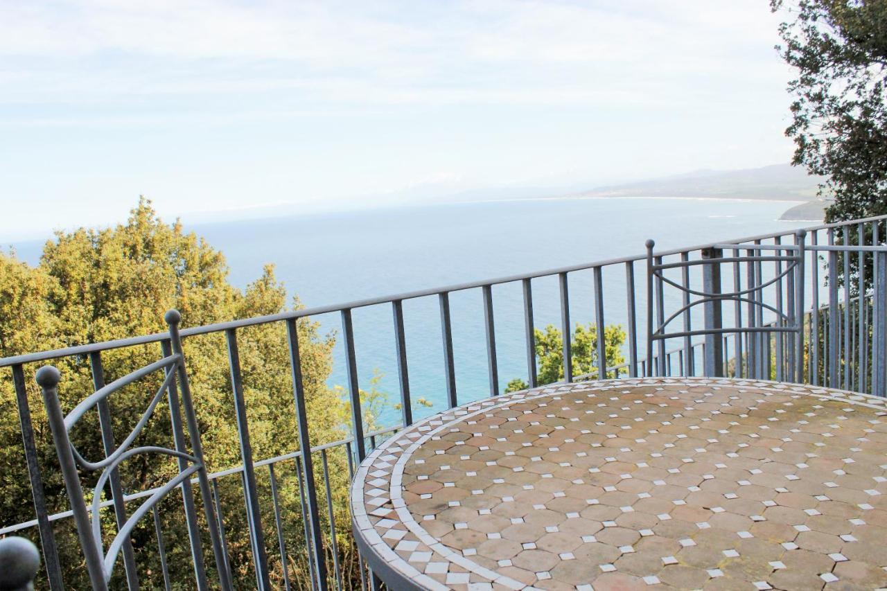 Castello Di Populonia Villa A Mare Exteriör bild