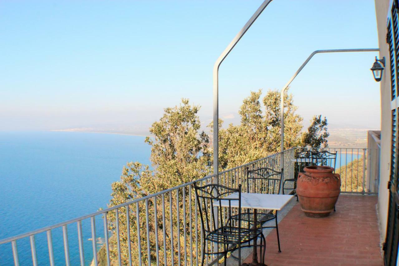 Castello Di Populonia Villa A Mare Exteriör bild